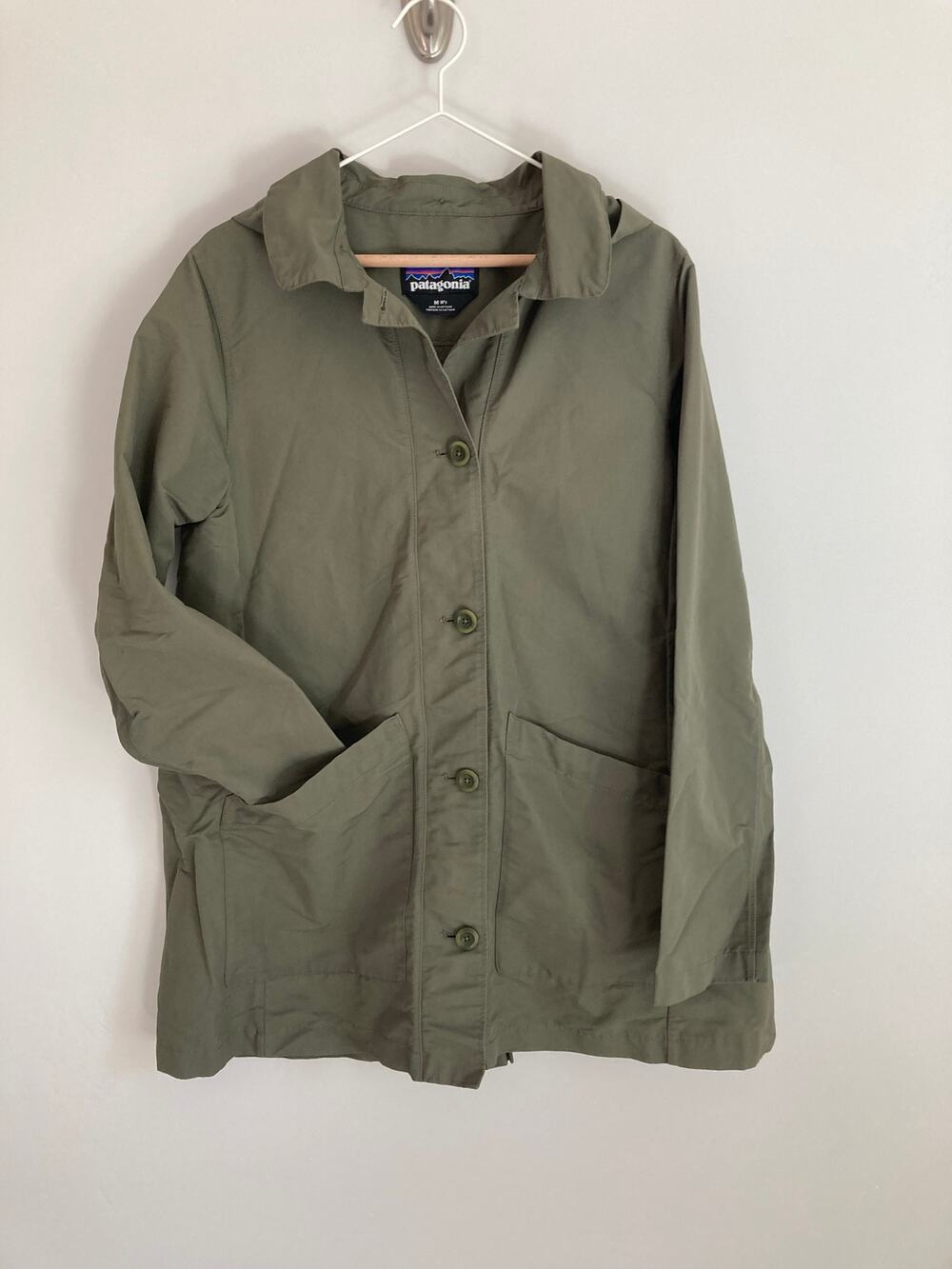 Patagonia Women’s Olive Green Rain Jacket Button Front Detachable Hood M